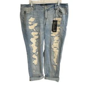 Torrid Premium Boyfriend Distressed Denim Jeans Size 18 Light Wash NEW - Picture 1 of 7