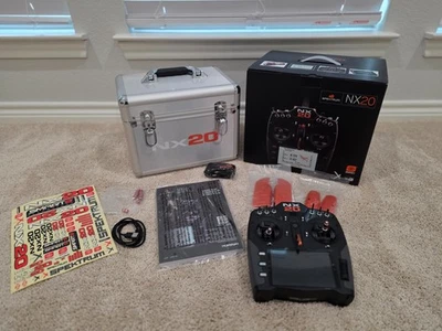 Transmisor DSMX Spektrum NX20 20 canales (SPMR20500) Foto 1 de 4