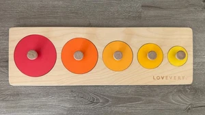 Lovevery Babbler Play Kit Circle of Friends Wooden Wood Puzzle Bigger to Smaller - Picture 1 of 3