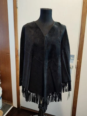 Revue Suede Fringed Poncho Cape Shawl Coat NWT One size Size 4 - Image 1 of 4