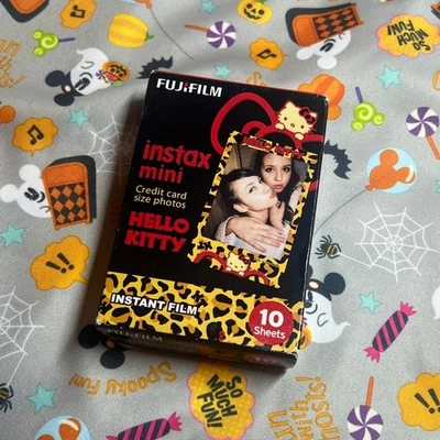 Cámara instantánea Sanrio Hello Kitty Instax Film/solo envío DDP de EE. UU. Foto 1 de 2