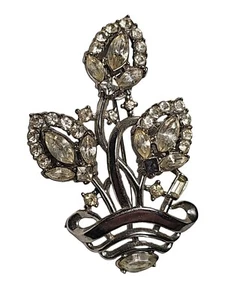 Vintage Trifari Pat Pend Early Silvertone Clear Rhinestone Flower Vine Brooch - Picture 1 of 6