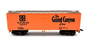 HO Scale Life-Like Santa Fe Grand Canyon Reefer Car 8502 in Original Box - Picture 1 of 7