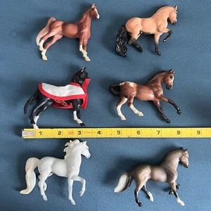Breyer Horse Set of 6 - Picture 1 of 3
