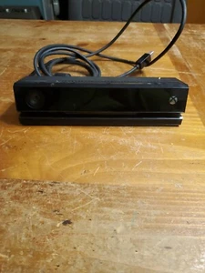 Xbox One Kinect Sensor V2 - Black Model 1520 (Microsoft) with TV Stand / Mount - Picture 1 of 4