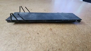 Vintage HO Diecast Flat Car Deck w/Stakes - Picture 1 of 3