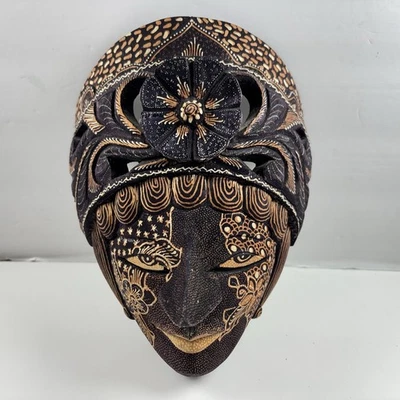 Batik Wood MASK Jamaican Folk Art Hand Carved Brown Tan Lightweight Vintage - Image 1 of 4