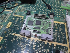 Nintendo N64 Exact 08 MB con ranura de trabajo usada/rota 7067C-video-alimentación-piezas - Imagen 1 de 23