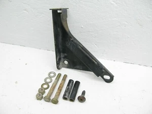 Soporte de montaje en rack trasero izquierdo Polaris Magnum 500 2000 4x4 ATV 1040524-067 - Imagen 1 de 6