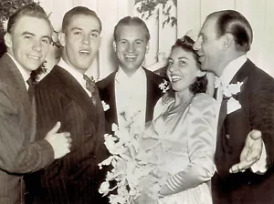 1941 Wire Photo Pee Wee Reese & Pete Reiser at Leo Durocher daughter wedding - Picture 1 of 2