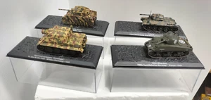Vintage 4x Die Cast WW2 Military Tanks Sherman Tiger Panzer T-34/76 Tank x4 - AF - Foto 1 di 11