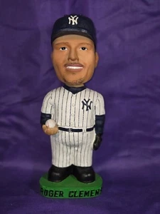 Roger Clemens Bobble Dobbles Bobblehead Yankees 2001 Serie Mundial 6104/10000 - Imagen 1 de 4