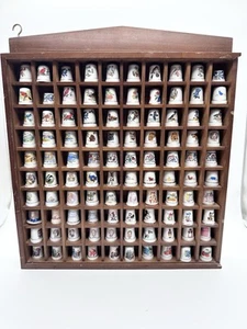 Fingerhut Sammlung + Holzkiste - 100 Fingerhüte - Disney, Präsidenten, Tiere - Bild 1 von 8