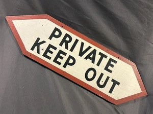 Letrero de madera pintado de arte popular vintage privado mantener fuera - Imagen 1 de 8