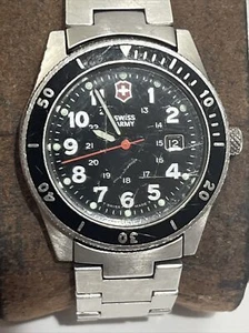 Victorinox Swiss Army Lancer Black Women watch 32mm With New Battery! - Picture 1 of 8