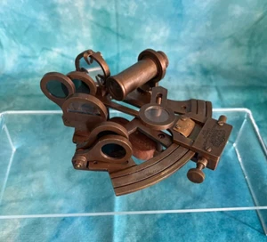 Brass Sextant - Kelvin and Hughes London 1917 - Picture 1 of 17