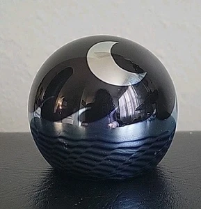 Vintage Signed & Dated Correia Deep Blue Silver Moon On Sea Paperweight - Picture 1 of 6