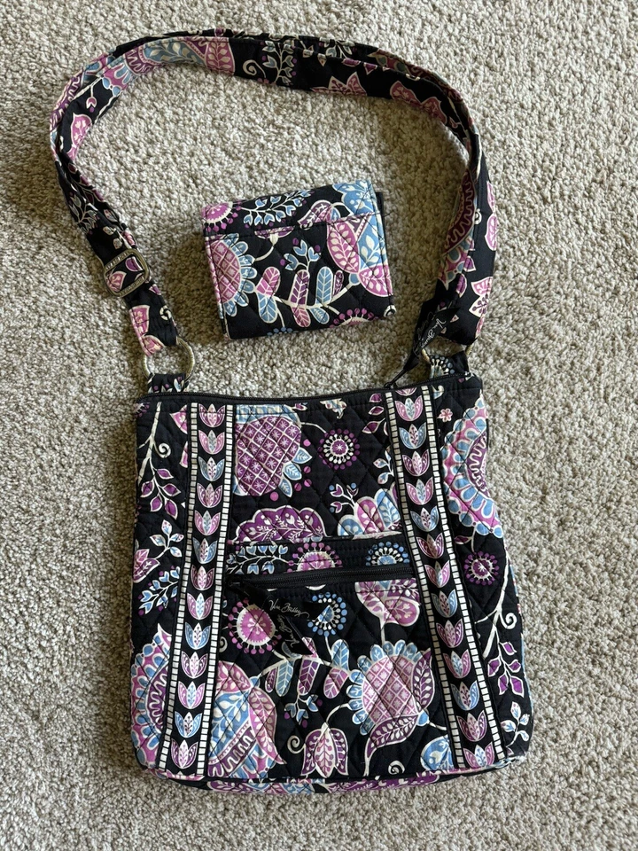 Bolso Cartera Vera Bradley Correa para el Hombro Tela + Cartera Negro + Lavanda Floral 11X11 Foto 1 de 4