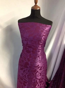 NUEVO Vestido de Tela Agotado Magenta Satén Floral Magenta Diseñador de Clase Alta - Imagen 1 de 2