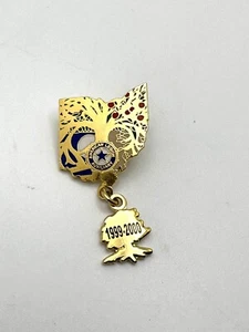 1999-2000 American Legion Auxiliary Pin Gold Tone - Picture 1 of 2