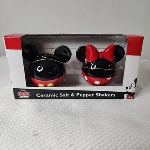 Disney Mickey Mouse And Friends Ceramic Salt And Pepper Shakers Minnie Mouse SM - Picture 1 of 6