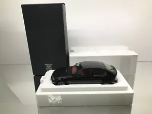 KYOSHO BMW E46 325TI COMPACT -BLACK+RED 1:18- HIGH QUALITY IN DEALER BOX - Bild 1 von 9