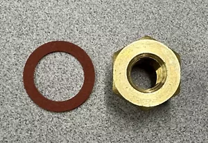 CARTER AFB AVS TQ 5/8-20 BRASS FUEL INLET FITTING 5/16" INVERTED FLAIR W/GASKET - Picture 1 of 2