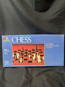 Milton Bradley Chess Set 1982 Complete - Picture 1 of 12