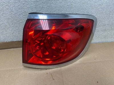 2008-2012 Buick Enclave Right Passenger Rh Inner Tail Light Oem U6563 DW - Image 1 of 4
