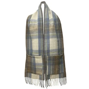 Bufanda de bolsillo con tacto de lana a cuadros escoceses azul apagado moca estilo Patrick King flecos - Imagen 1 de 6