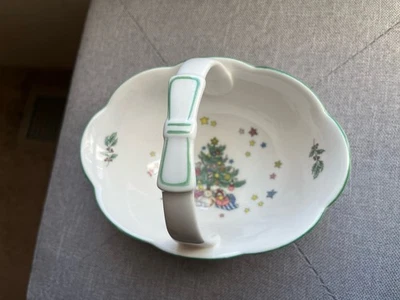 NUEVO Cesta de Navidad Nikko con mango patrón de árbol de Navidad Foto 1 de 4