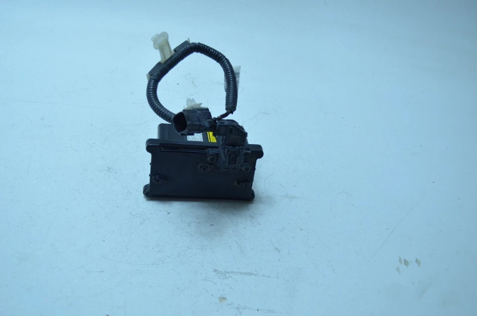2004-2006 LEXUS LS430 ADAPTIVE CRUISE CONTROL RADAR SENSOR MODULE OEM — 第 1/4 张图片
