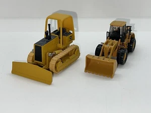 Lot of 2 Norscot CAT 950G Pay Loader & Ertl John Deere Crawler Bulldozer - Picture 1 of 10