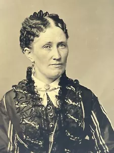 Tintype Photo Beautiful Woman Dress Stripes Hair Braided Cameo Brooch Jewelry - Picture 1 of 3