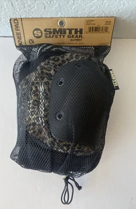 SMITH SCABS LEOPARD ELITE Adult XS Skateboard KNEE PADS Roller Derby Skate Gear - Picture 1 of 9