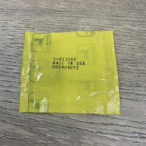 John Deere R13069 Enchufe Genuino Edición Pieza OEM - Imagen 1 de 6