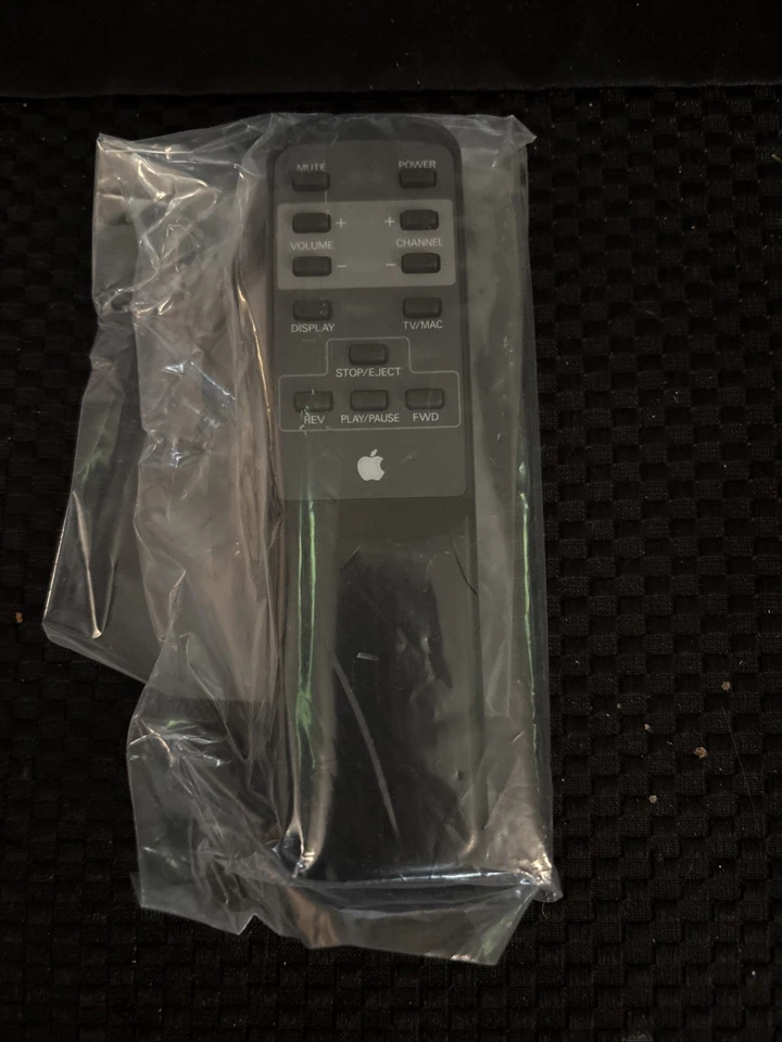 NEW Apple Mac Macintosh Remote Control 658-0086-A - Sealed Bag - Image 1 of 1