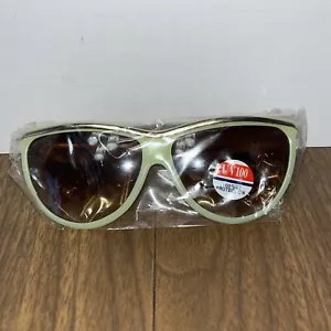Vintage NOS Taiwan ROC Seafoam Green/Gold Trim Cat Eye Sunglasses Women’s UV100 - Picture 1 of 8