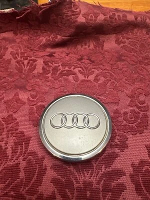 Tapacubos central de rueda Audi A4 A6 A8 TT acabado gris 4B0 601 170 A 4B0601170A OEM Foto 1 de 3