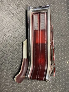 1975 To 1976 taillight Plymouth Valiant, Dodge Dart, 375626 3728028 - Bild 1 von 21