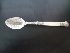 Cucchiaio vittoriano in madreperla e ornato placcato argento marmellata/conservazione - Foto 1 di 11