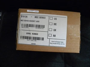 MOTOROLA MCC Series Headset Jack -- MBLN1285C / B1913A New In the Box - Picture 1 of 2