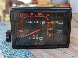 Honda XR650R Speedometer Low Use 37200-MBN-651 OEM Genuine KPH - Picture 1 of 6