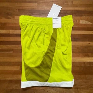 Pantalones Cortos de Baloncesto para Niños Nike Dri-FIT - Verde Pequeño - Imagen 1 de 7