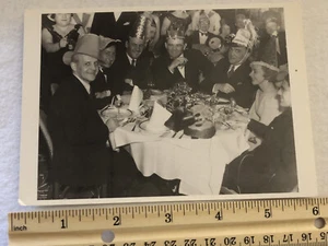 Edger Hoover And Friends Celebrating New Years Eve - Postcard (C1) - Picture 1 of 2