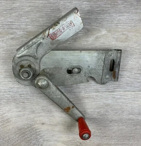 Vintage Crank Can Opener Swing-A-Way Can Opener - Red Handle - no. 39 - Picture 1 of 10