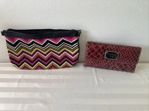 Lot Of 2 Women’s Clutch Purses Missoni For Target And Guess Brand - Picture 1 of 3
