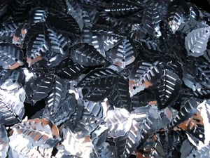 Sequins Leaves Metallic Silver 25g DIY Crafts Decoration Costumes - Picture 1 of 2