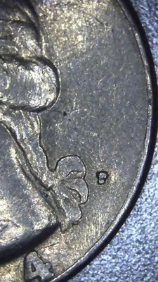 Cuarto de baño P 1984 relleno marca de ceca error circulado al tocar Foto 1 de 4