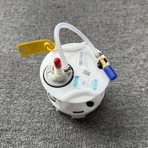 Gasoline Fuel Pump for Mercedes-Benz 2015-2018 W463 G-Class V8 4.0T V12 5.5/6.0T - Picture 1 of 7
